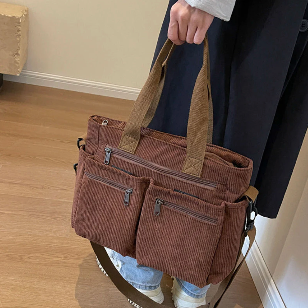 Sophie – Stilren retroväska för vardagen, rymlig och praktisk