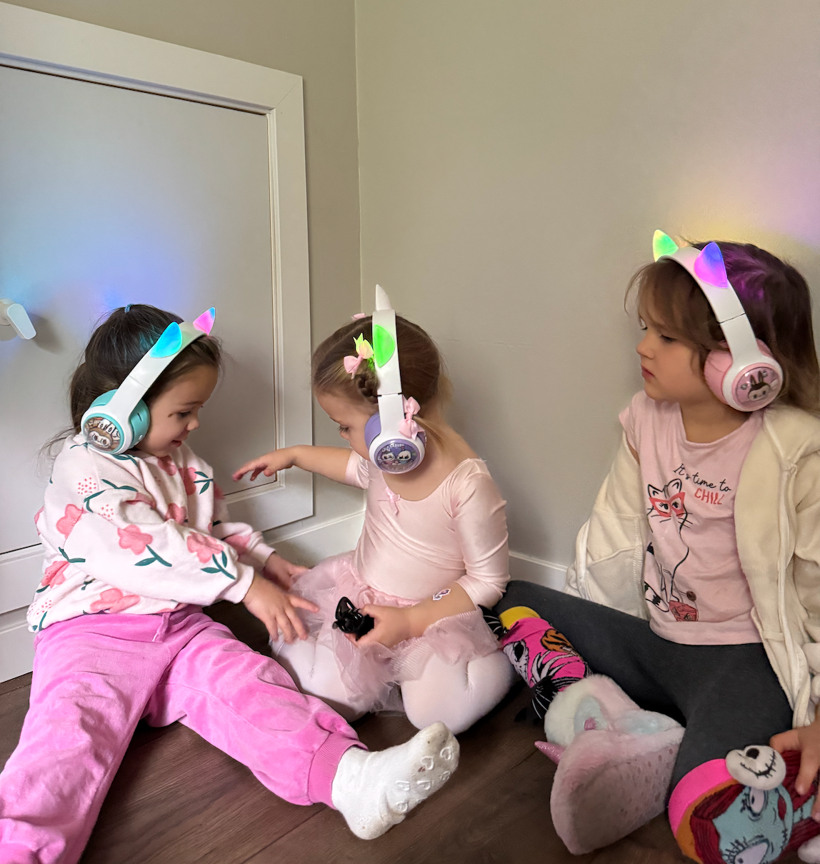 Trådlösa Hörlurar för barn - Labubu, Stitch eller Spiderman