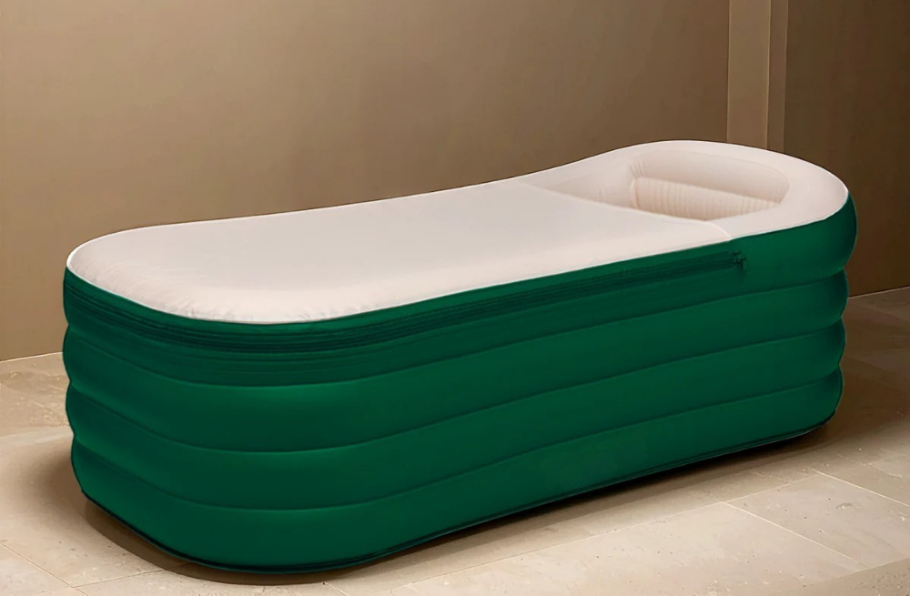 Tubble Royale - inflatable bathtub