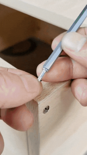 Kaksikärkinen naula 2-in-1 – nopea ja työkaluton kiinnitysratkaisu puu-, paneeli- ja huonekalurakentamiseen