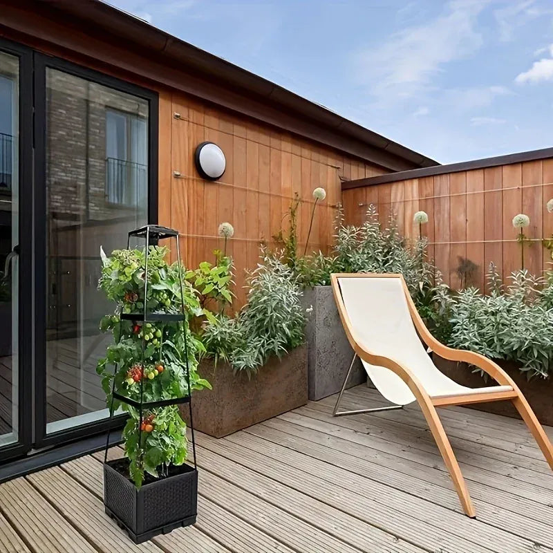 Selvvandende plantetårn med espalier - til blomster og klatreplanter