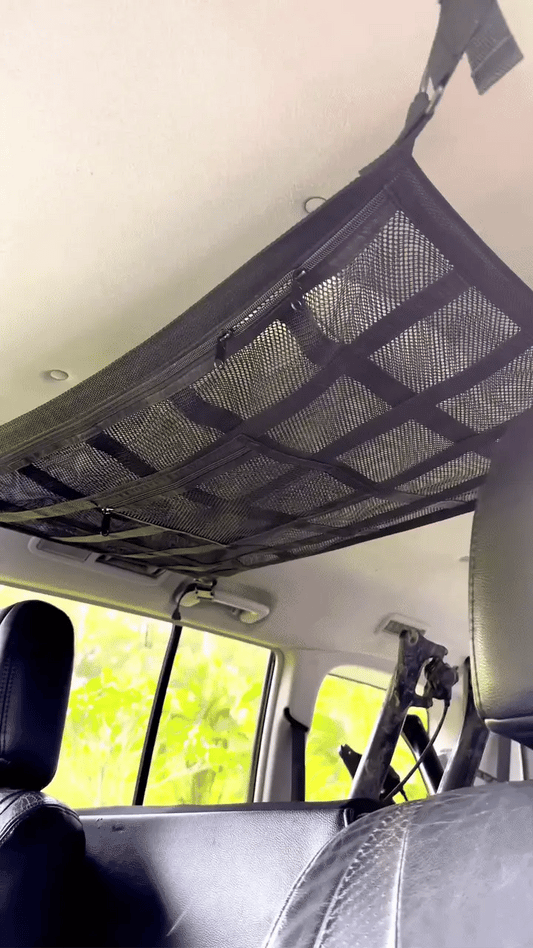 Förvaringsnät för bilens innertak