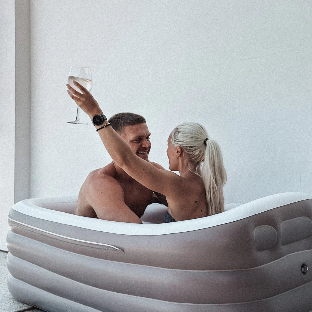 Tubble Royale - inflatable bathtub